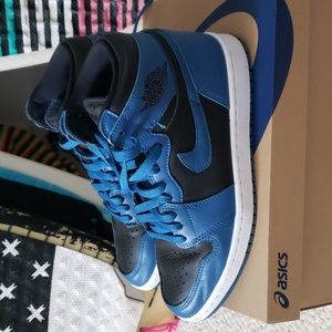Nike Air Jordan 1 Retro OG High "Dark Marina Blue"